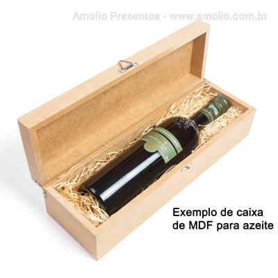Azeite Colavita Mundo na caixa de MDF